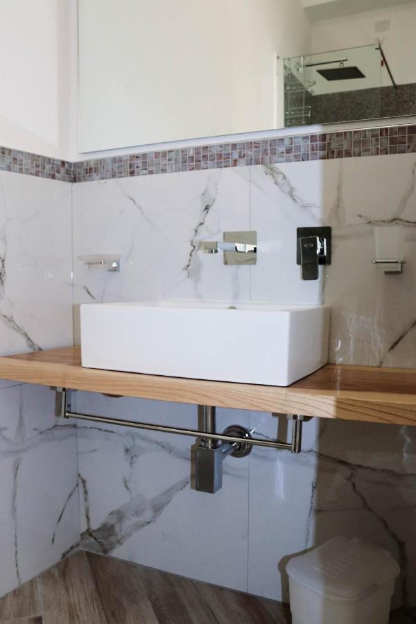 Clelia'S Boutique Rooms & Suites La Maddalena  Room photo